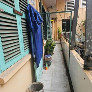Căn hộ cũ ngay chợ Kim Biên Quận 5